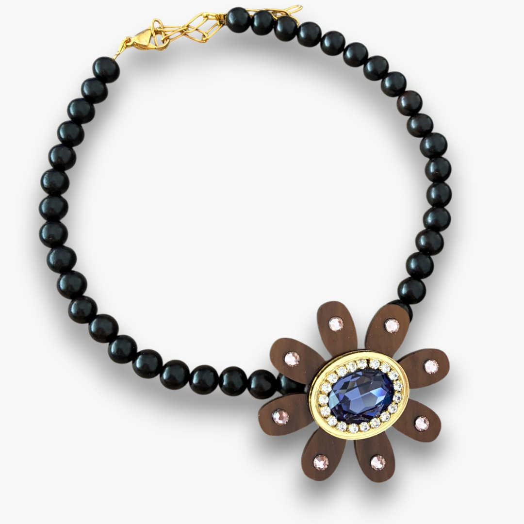 Collar ADIN ébano y flor oval cristal tanzanite