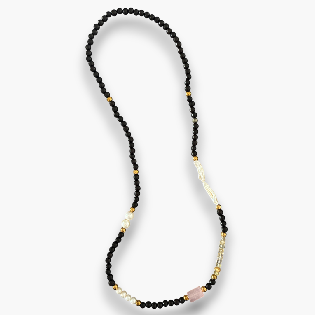 Collar ébano, cuarzo rosa, perlas, cuarzo rutilado y pirita